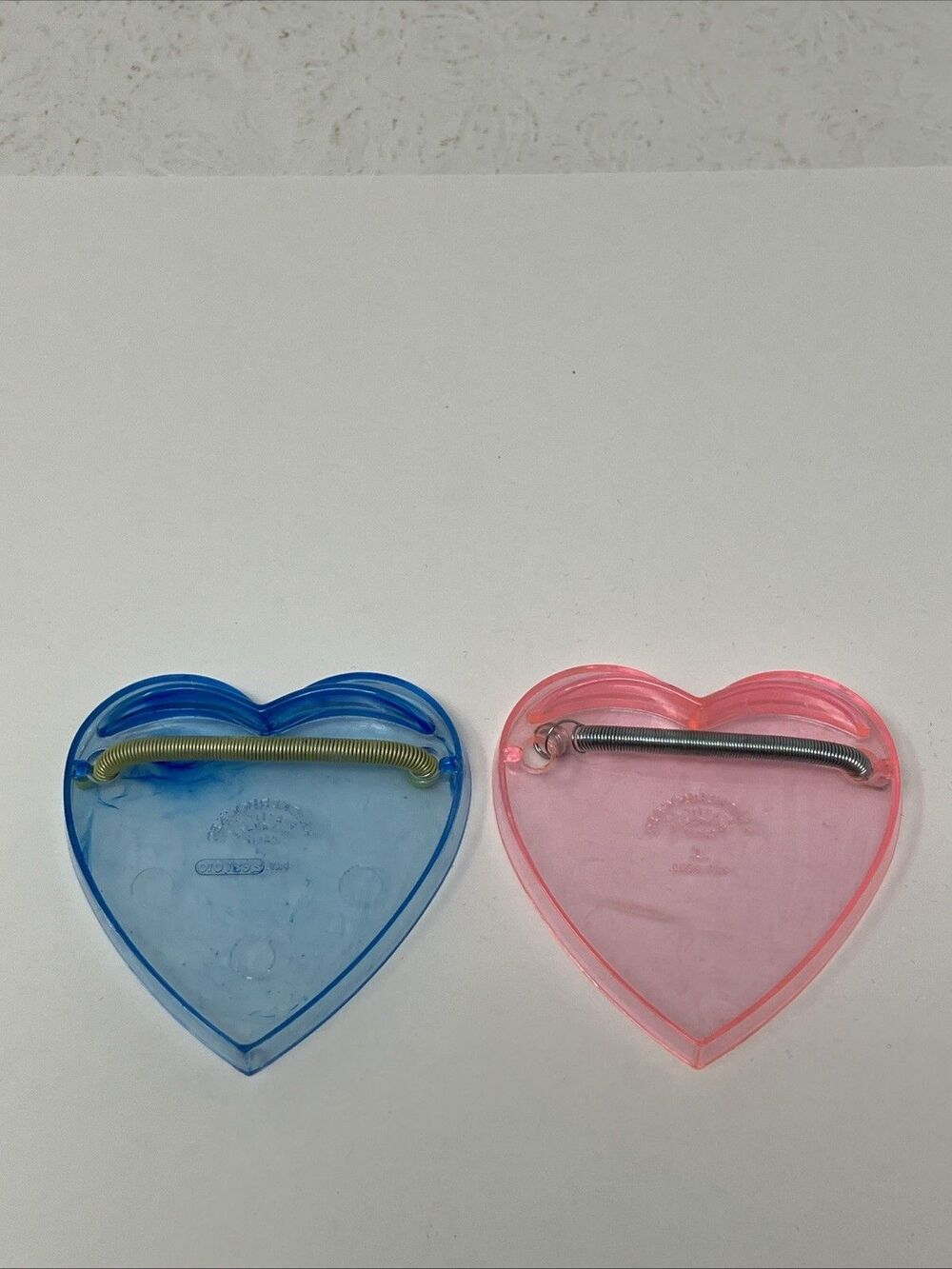 Vtg 2.5" Plastic Knickerbocker Doll Heart Spring Stand Lot of 2 Pink Blue